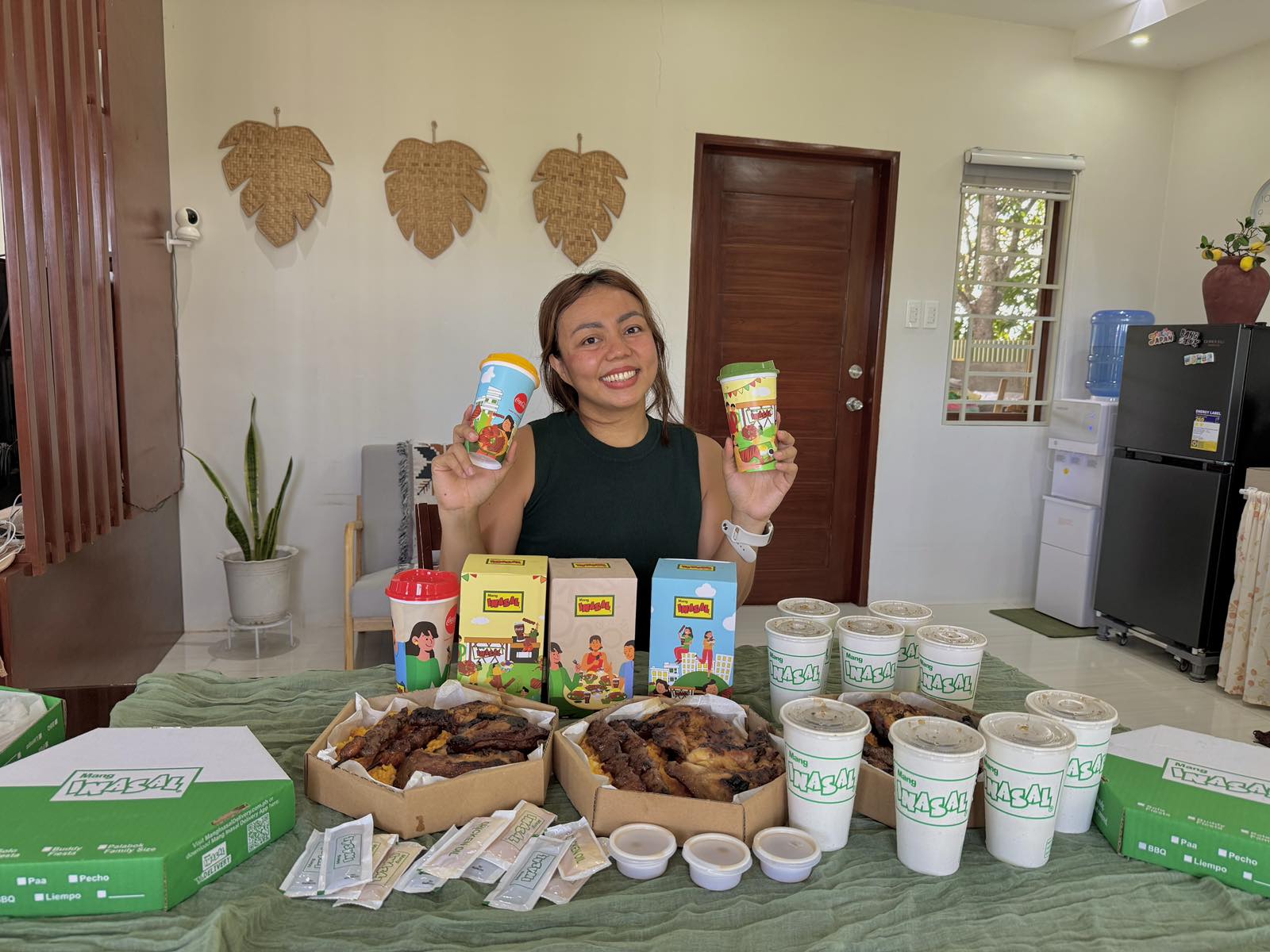 Momfluencer Hiedie Mamauag is excited to use the Mang Inasal Fiesta cup to teach her kids about recycling